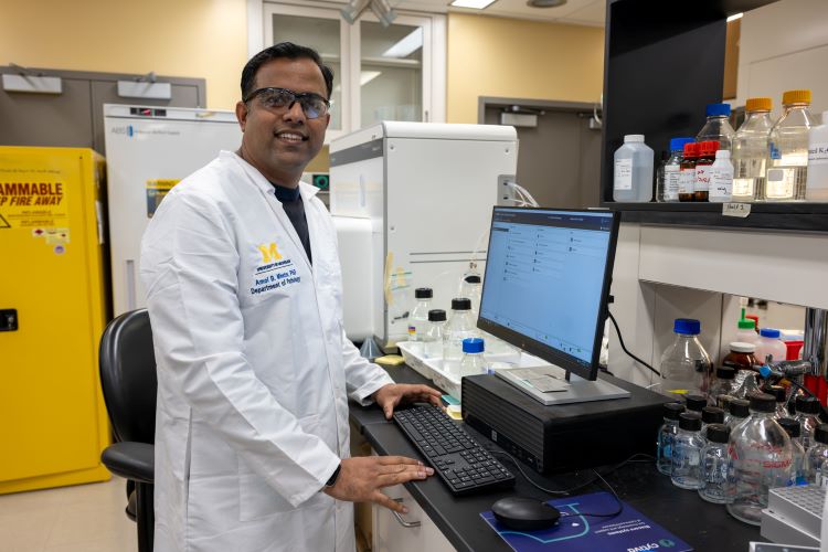 Dr. Amol Mhetre works in the Nikolovska-Coleska lab.